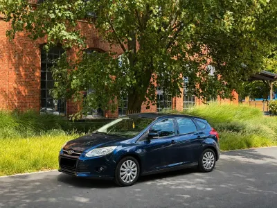 Gebraucht Ford Focus 125 PS (91 kW) 2012 Blau Limousine