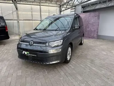 Gebraucht VW Caddy Life 102 PS (75 kW) 2021 Grau metallic Van / Kleinbus