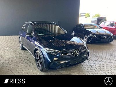 Gebraucht Mercedes GLC300 AMG line 269 PS (197 kW) 2023 Metalliclack nautikblau SUV