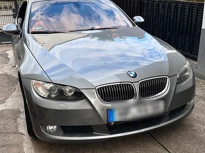 Grau Gebraucht 2009 BMW 325 Cabriolet Cabrio | 7.999 € (Fairer Preis)