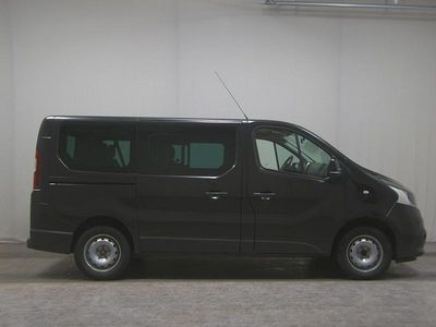 Używany Renault Trafic Expression 125 KM (91 kW) 2017 Czarny Minivan