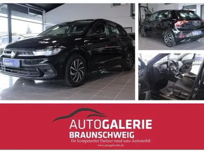 Gebraucht VW Polo Life 95 PS (69 kW) 2025 Deep black perleffekt Kleinwagen