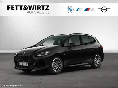 Gebraucht BMW 220 Active Tourer M Sport 163 PS (119 kW) 2025 Black sapphire Van / Kleinbus