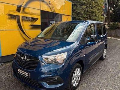 Second-hand Opel Combo Life Elegance 131 CP (96 kW) 2021 Albastru Monovolum