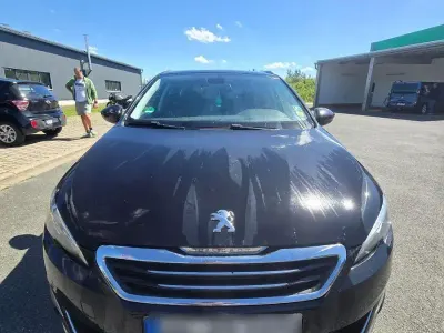 Gebraucht Peugeot 308 Active 131 PS (96 kW) 2015 Schwarz Limousine
