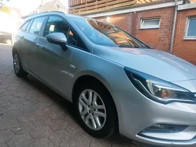 Gebraucht Opel Astra 110 PS (80 kW) 2017 Silber Kombi