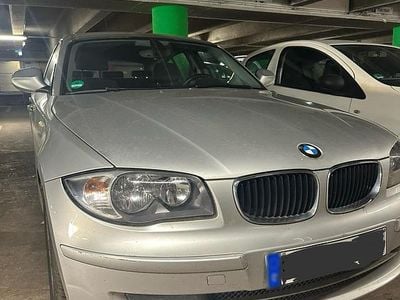 Occasion BMW 118 140 ch (102 kW) 2011 Gris Citadine