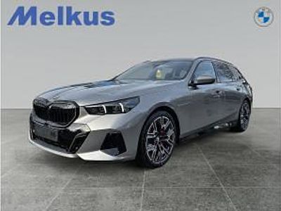 Gebraucht BMW 540 286 PS (210 kW) 2026 Grau (oxidgrau metallic) Kombi