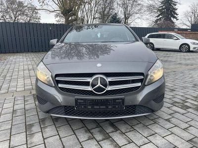 Usata Mercedes A180 122 CV (89 kW) 2013 Grigio Berlina