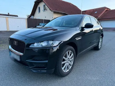 Gebraucht Jaguar F-Pace 179 PS (131 kW) 2026 Schwarz SUV
