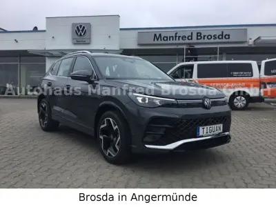 Neu VW Tiguan R-line 150 PS (110 kW) 2026 Grau SUV