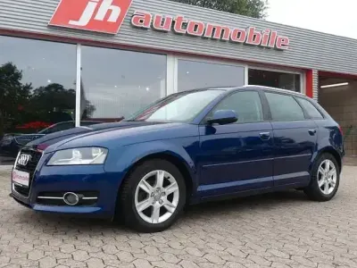 Gebraucht Audi A3 Attraction 90 PS (66 kW) 2012 Scubablau Kleinwagen