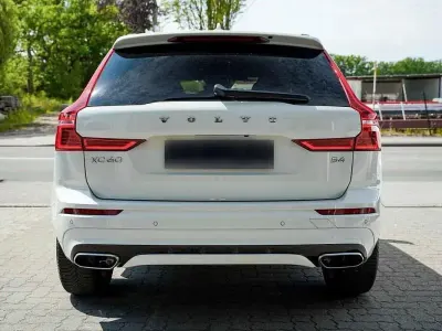 Gebraucht Volvo XC60 R-Design 197 PS (144 kW) 2021 Weiß SUV