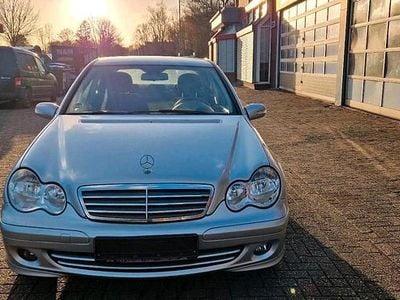 Gebraucht Mercedes C180 Elegance 156 PS (114 kW) 2006 Silber Limousine