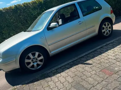 Gebraucht VW Golf IV 105 PS (77 kW) 2003 Silber Limousine