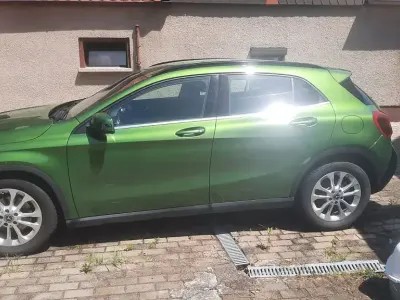 Gebraucht Mercedes GLA180 109 PS (80 kW) 2017 Grün SUV