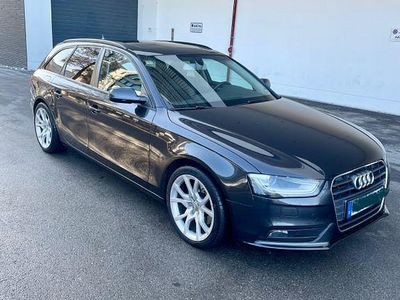 Braun Gebraucht 2012 Audi A4 Ambiente Kombi | 7.400 € (Fairer Preis)