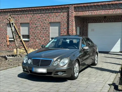 Brugt Mercedes E320 Avantgarde 224 HK (164 kW) 2006 Brun Sedan