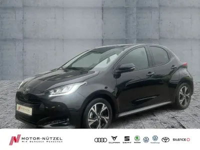 Neu Toyota Yaris 116 PS (85 kW) 2026 Black mica / ink Kleinwagen
