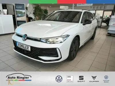 Używany VW Passat R-line 150 KM (110 kW) 2024 Biały Kombi