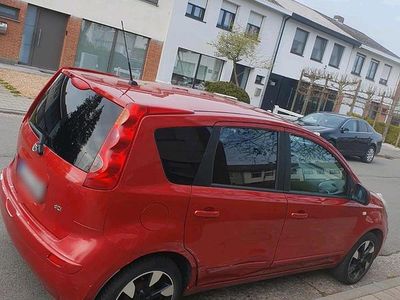 Begagnad Nissan Note 103 HK (75 kW) 2008 Röd Halvkombi