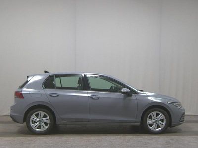Gebraucht VW Golf VIII Life 150 PS (110 kW) 2023 Grau Limousine