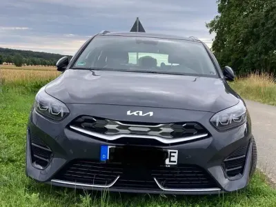 Gebraucht Kia Ceed Sportswagon Spirit 141 PS (103 kW) 2023 Grau Kombi