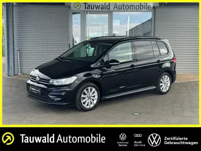 Gebraucht VW Touran Highline 150 PS (110 kW) 2022 Schwarz Van / Kleinbus