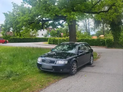 Gebraucht Audi A4 131 PS (96 kW) 2002 Schwarz Kombi