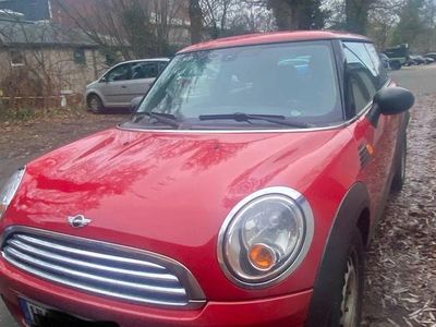 Rot Gebraucht 2009 Mini ONE Kleinwagen | 2.590 € (Fairer Preis)