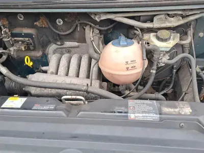 Gebraucht VW Multivan 77 PS (56 kW) 1996 Grün Van / Kleinbus