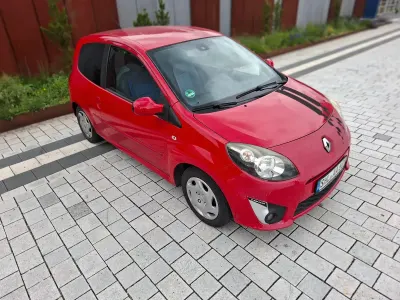 Gebraucht Renault Twingo 76 PS (55 kW) 2009 Rot Kleinwagen