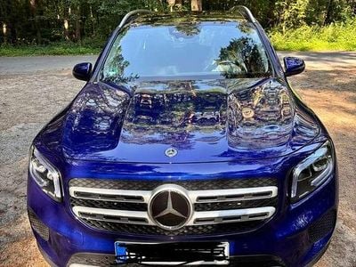 Mercedes GLB220