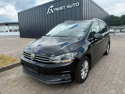 Gebraucht VW Touran Highline 150 PS (110 kW) 2017 Schwarz Van / Kleinbus