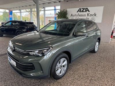 Neu VW Tiguan Life 150 PS (110 kW) 2026 Grün SUV