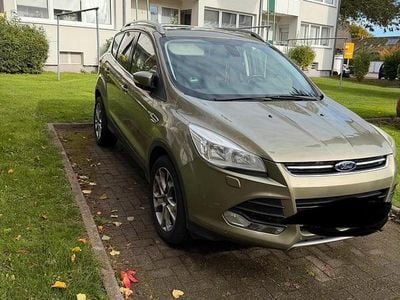 Grün Gebraucht 2013 Ford Kuga SUV | 8.100 € (Teuer)