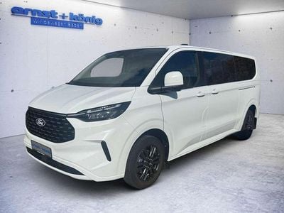 Second-hand Ford Tourneo Titanium 136 CP (100 kW) 2025 Alb Monovolum
