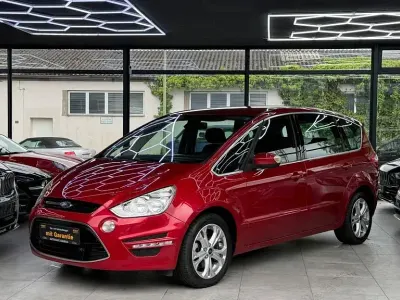 Używany Ford S-MAX Titanium 163 KM (119 kW) 2012 Czerwony Minivan