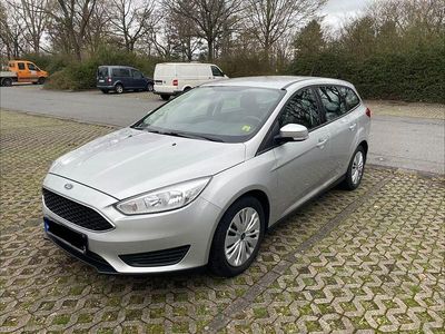 Gebraucht Ford Focus 101 PS (74 kW) 2017 Silber Limousine