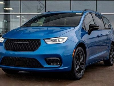 Blau Neu 2026 Chrysler Pacifica Van / Kleinbus | 79.900 €