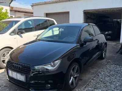 Gebraucht Audi A1 Attraction 122 PS (89 kW) 2012 Schwarz Kleinwagen