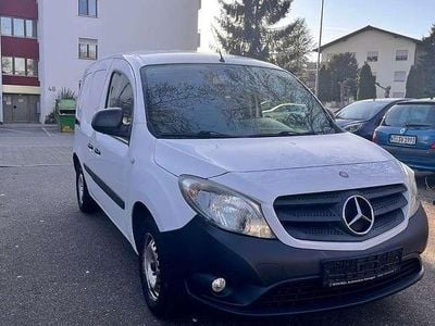 Mercedes Citan 109