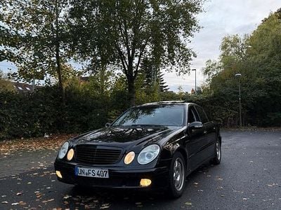 Mercedes E200