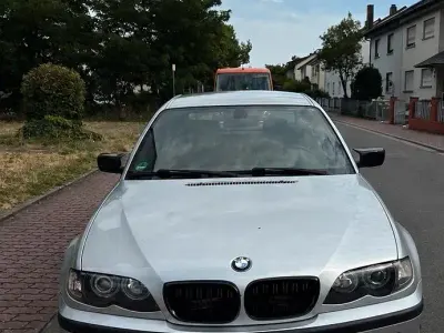Gebraucht BMW 318 143 PS (105 kW) 2004 Silber Limousine