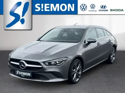 Gebraucht Mercedes CLA180 Shooting Brake 136 PS (100 kW) 2020 Met. (grau Kombi