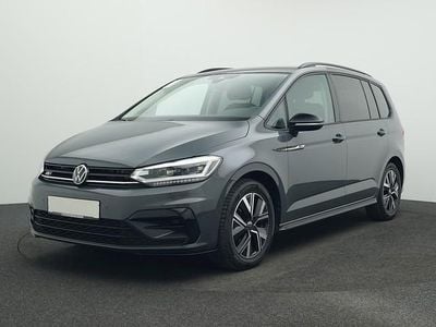 Delfingrau Gebraucht 2024 VW Touran Highline Van / Kleinbus | 36.540 € (Etwas zu teuer)