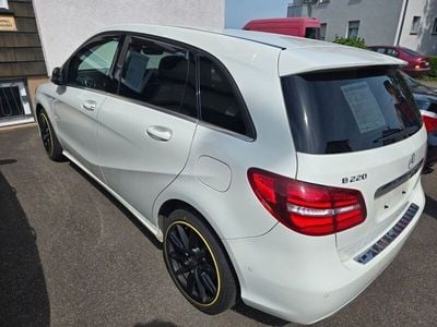 Mercedes B220