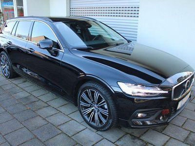 Gebraucht Volvo V60 Core 197 PS (144 kW) 2025 Onyxblack Kombi
