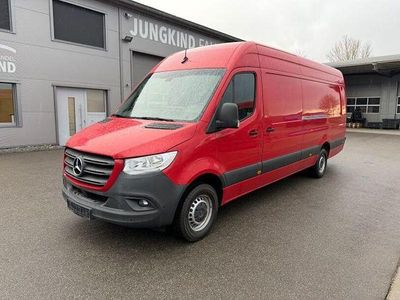 Gebraucht Mercedes Sprinter 170 PS (125 kW) 2022 Rot Van