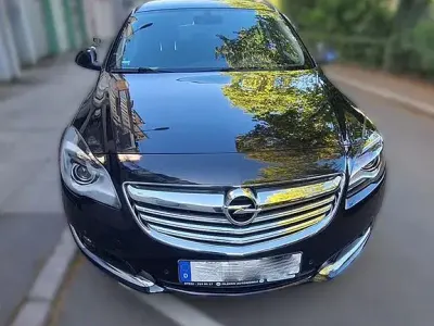 Gebraucht Opel Insignia Sport 170 PS (125 kW) 2014 Schwarz Kombi
